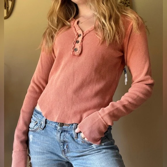 Arizona Jeans Long Sleeve Top - Picture 2 of 9